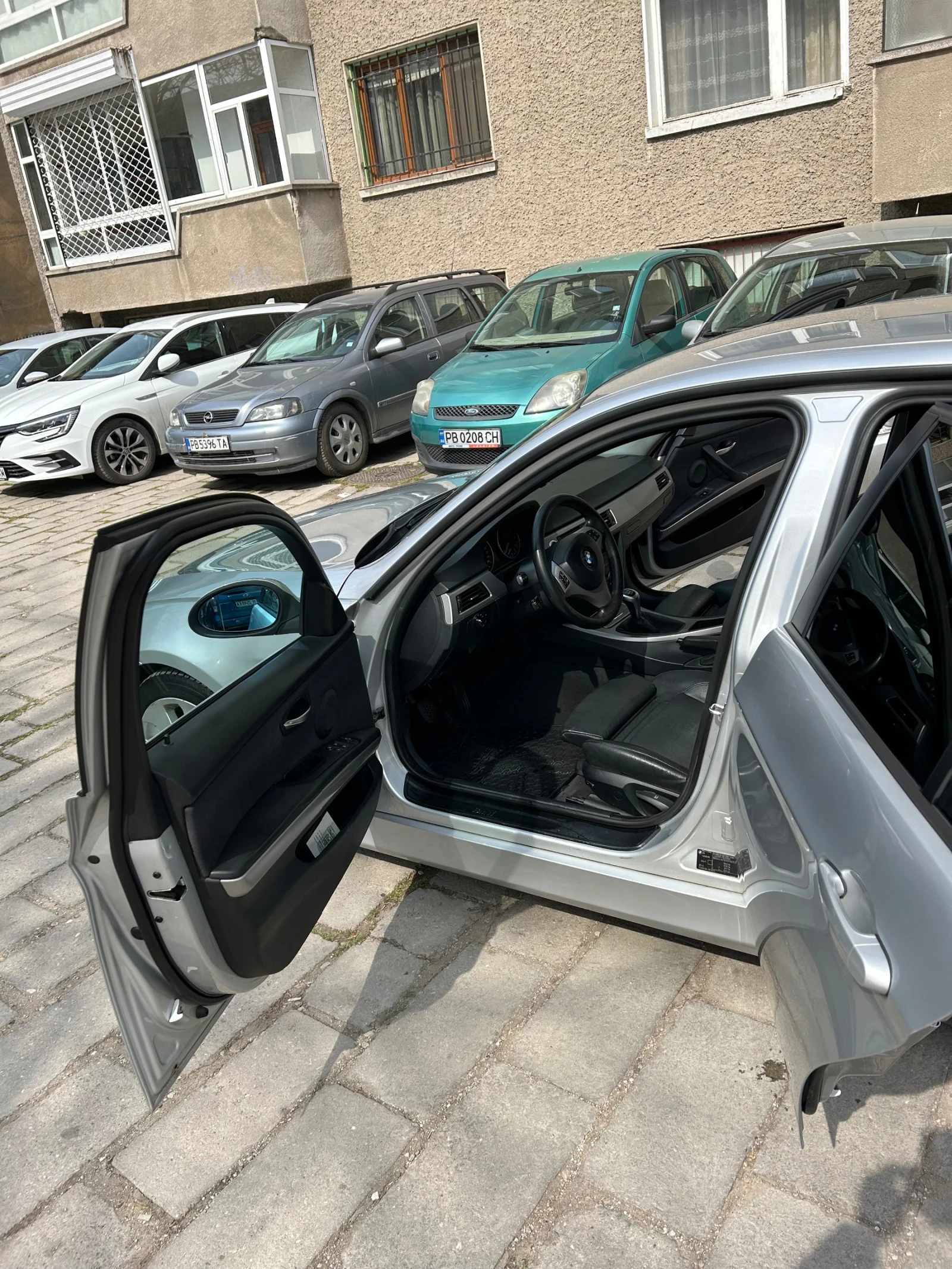 BMW 320, снимка 5 - Автомобили и джипове - 54629321
