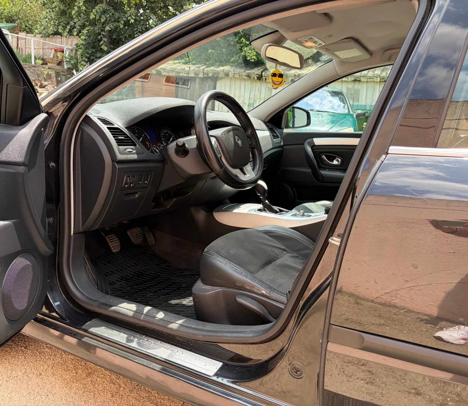 Renault Laguna Renault Laguna III 2.0 DCI 150к.с, снимка 5 - Автомобили и джипове - 54800197
