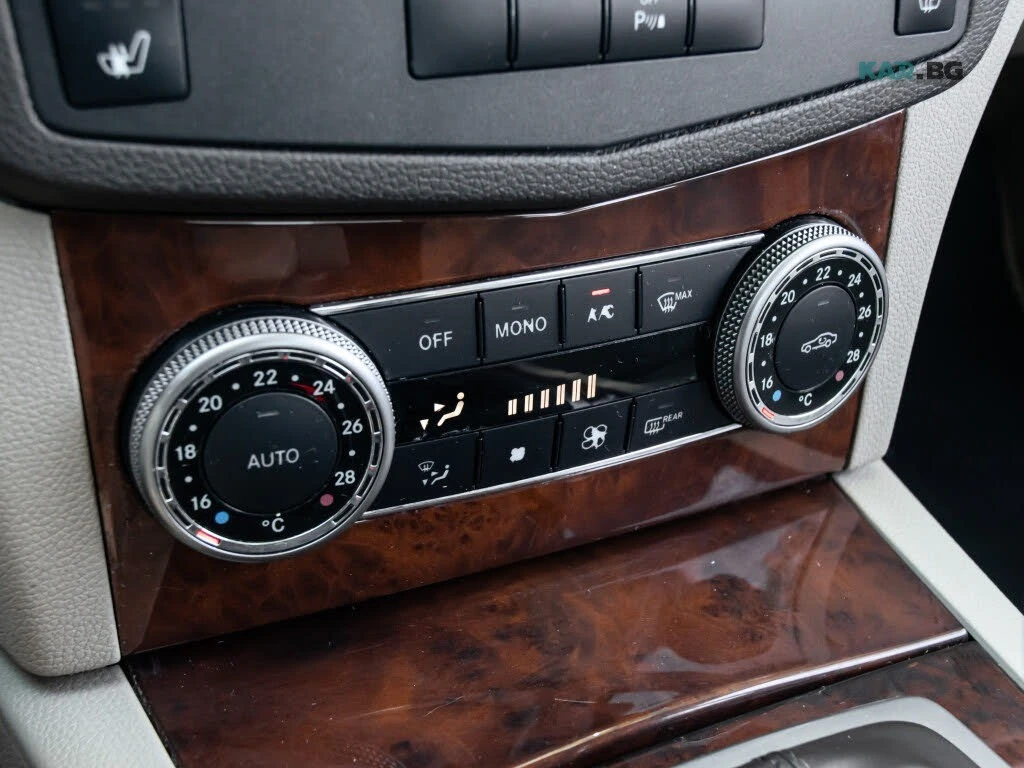 Mercedes-Benz C 350 * 4MATIC* АвтоКредит * (ЦЕНА ДО БГ), снимка 14 - Автомобили и джипове - 55137249