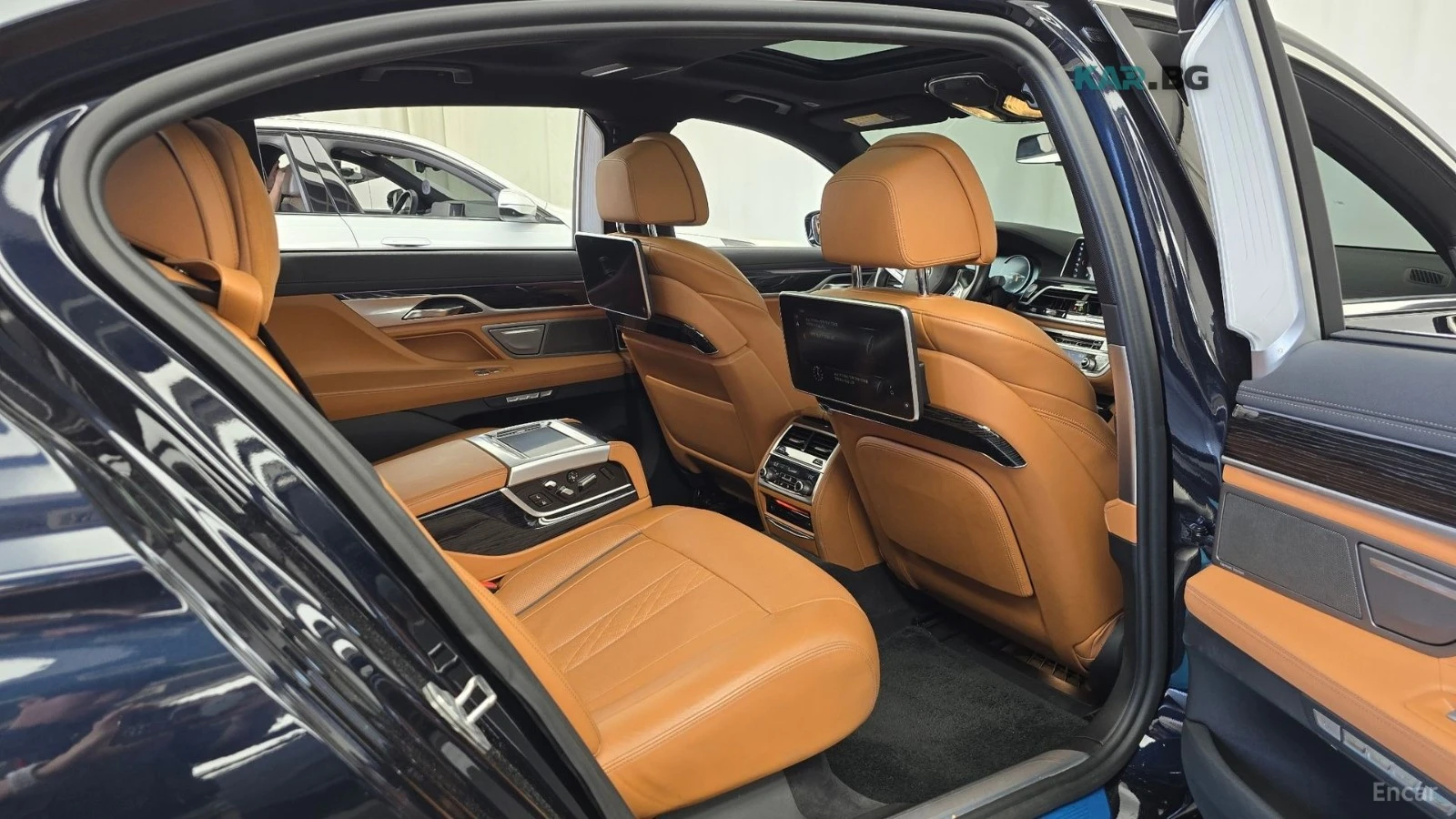 BMW 740 Li / XDRIVE / M PKG / TV / МАСАЖ / ОБДУХ / ФУЛЛ, снимка 12 - Автомобили и джипове - 55265214