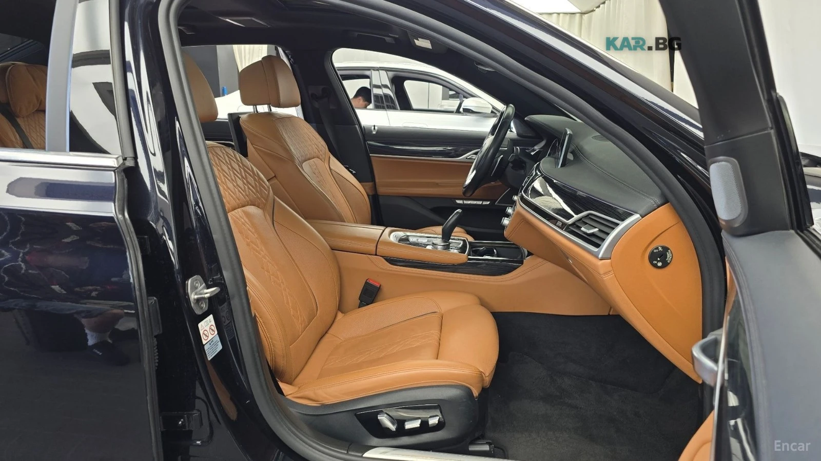 BMW 740 Li / XDRIVE / M PKG / TV / МАСАЖ / ОБДУХ / ФУЛЛ, снимка 11 - Автомобили и джипове - 55265214