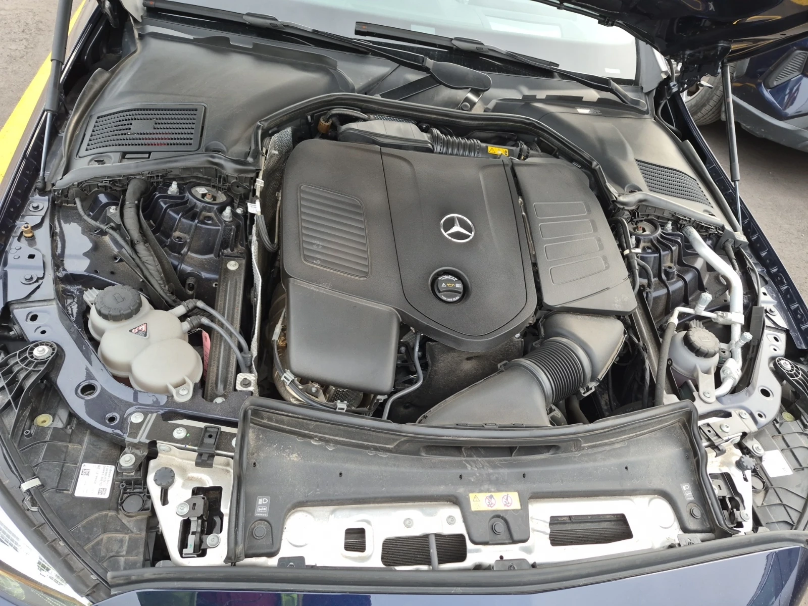 Mercedes-Benz C 300 | 2022 | 2.0 Hybrid | 258 к.с. | AWD | 42 760 km, снимка 15 - Автомобили и джипове - 55750518