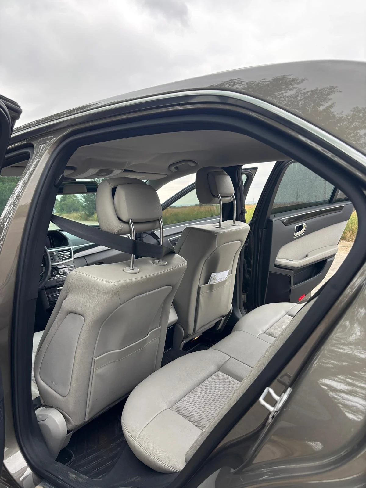 Mercedes-Benz E 350, снимка 11 - Автомобили и джипове - 55852802