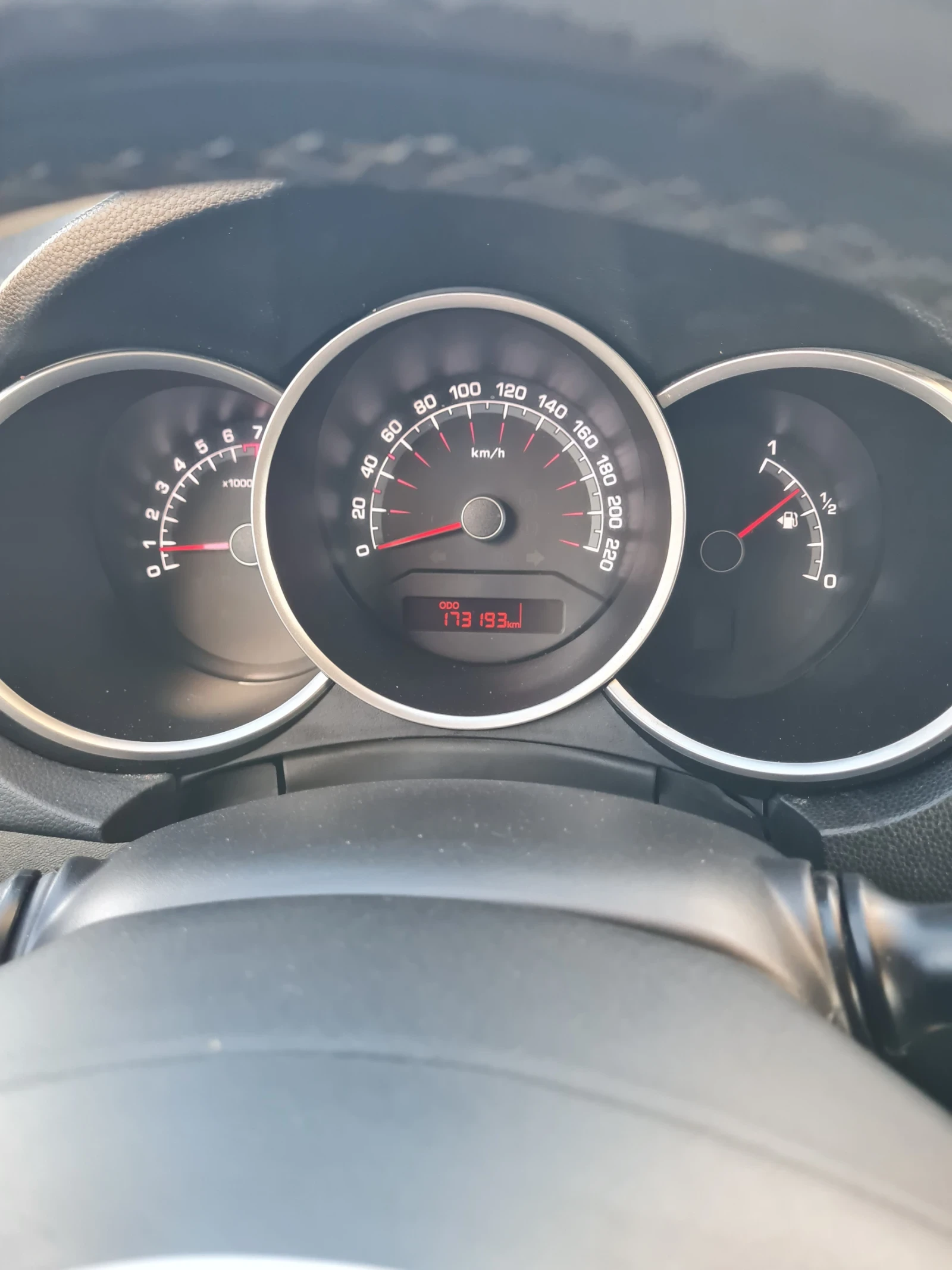 Kia Venga 1.4куб.90к.с. 2015г. Фейстлифт , снимка 10 - Автомобили и джипове - 56187212