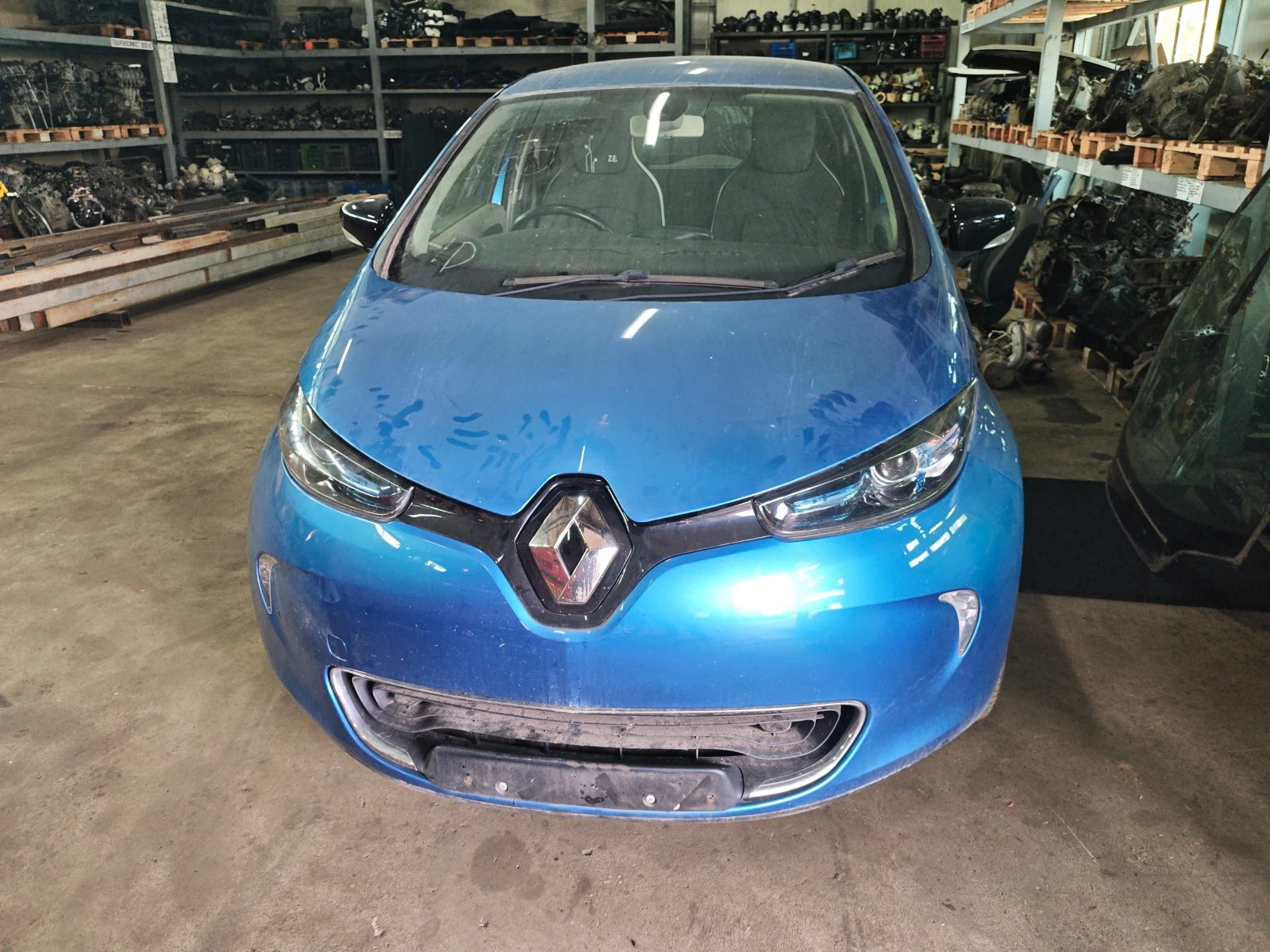 Renault Zoe, снимка 2 - Автомобили и джипове - 56412910