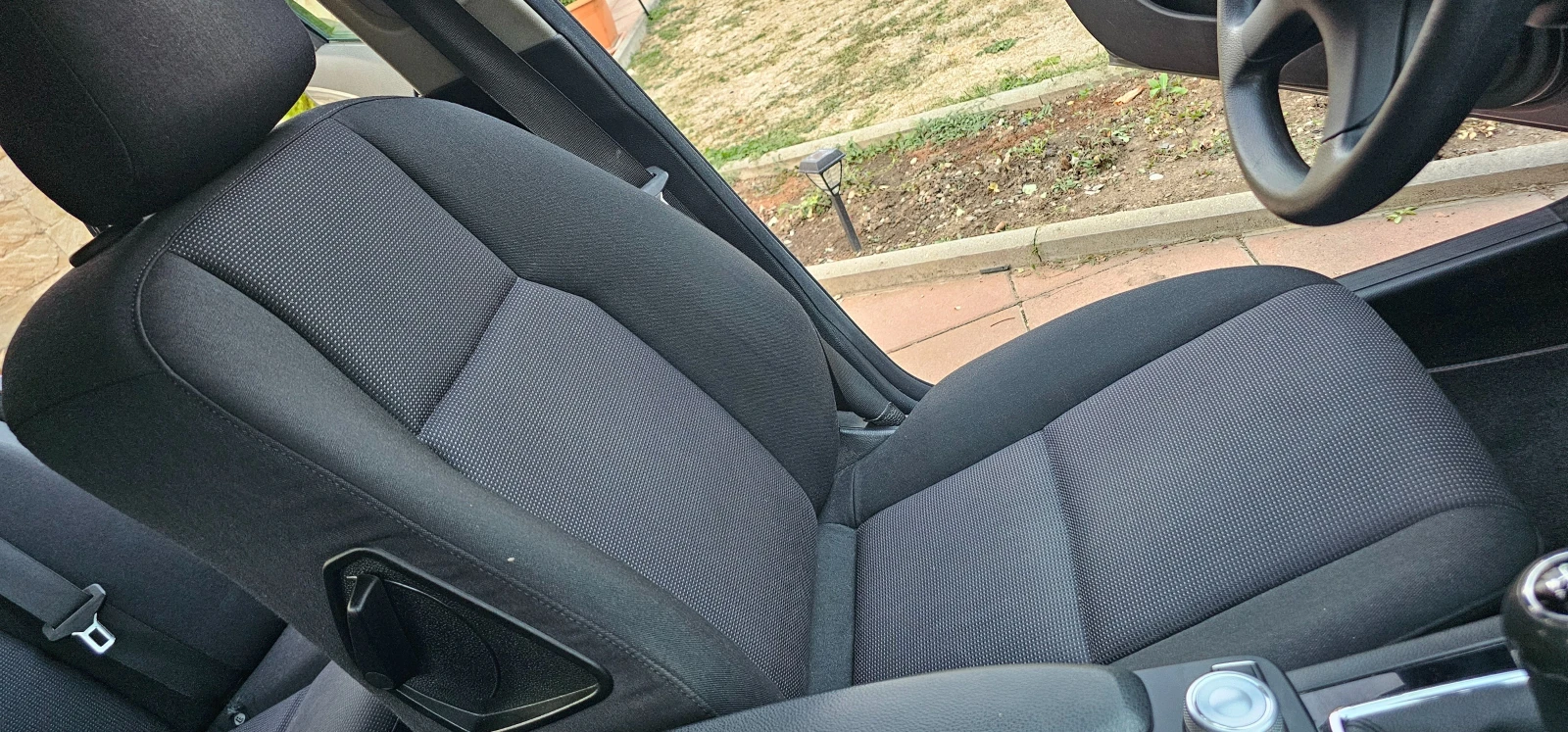 Mercedes-Benz C 180 CGI , снимка 15 - Автомобили и джипове - 56444316