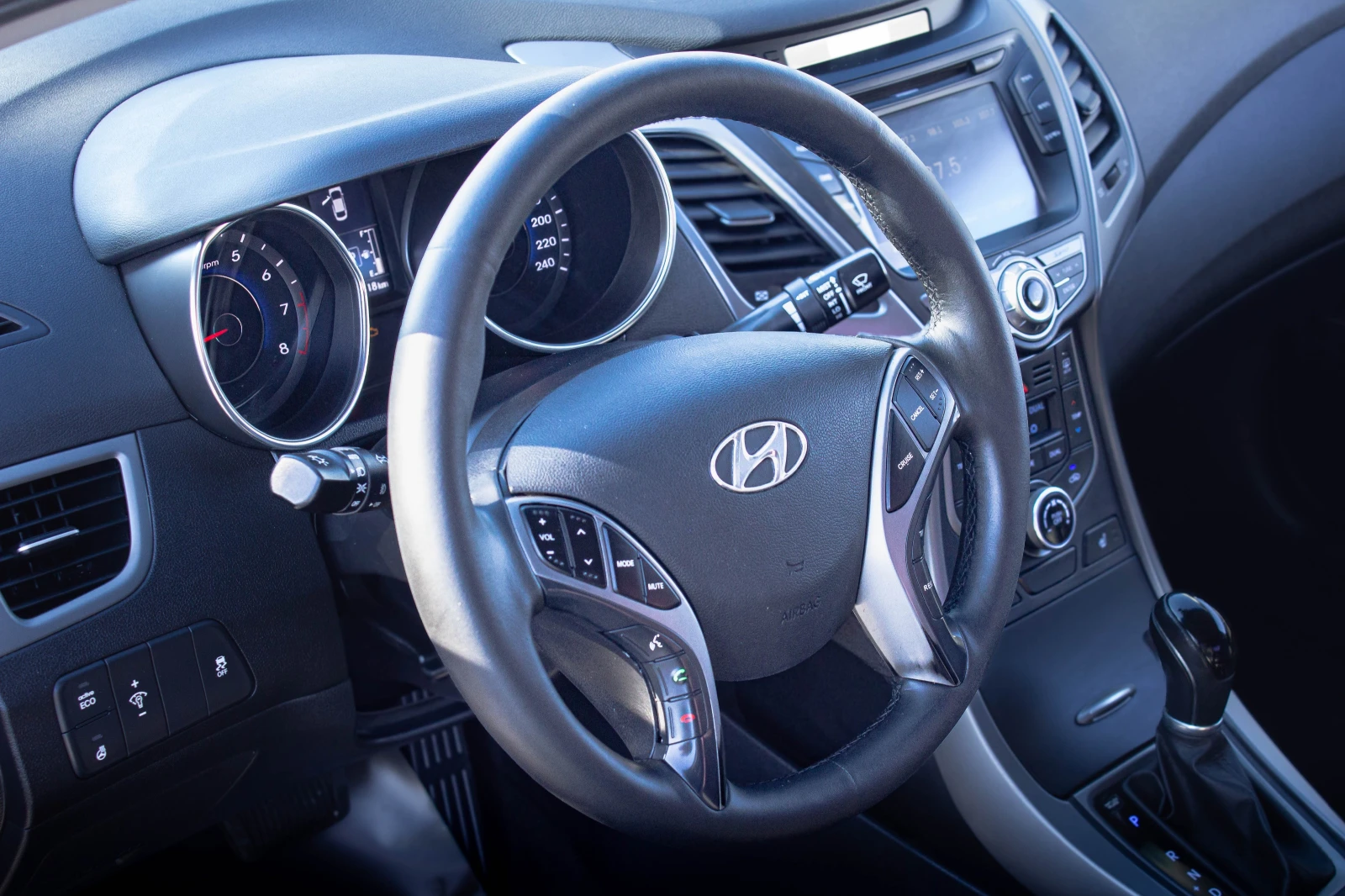 Hyundai Elantra 1.6GDI-140hp-108, 018KM! | Mobile.bg � ����������� 8