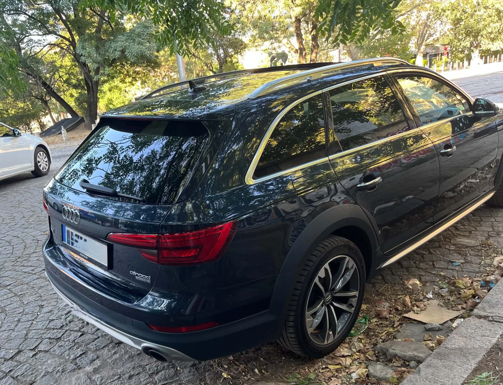 Audi A4 Allroad 2.0 TFSI 252hp B&O, снимка 3 - Автомобили и джипове - 56680739