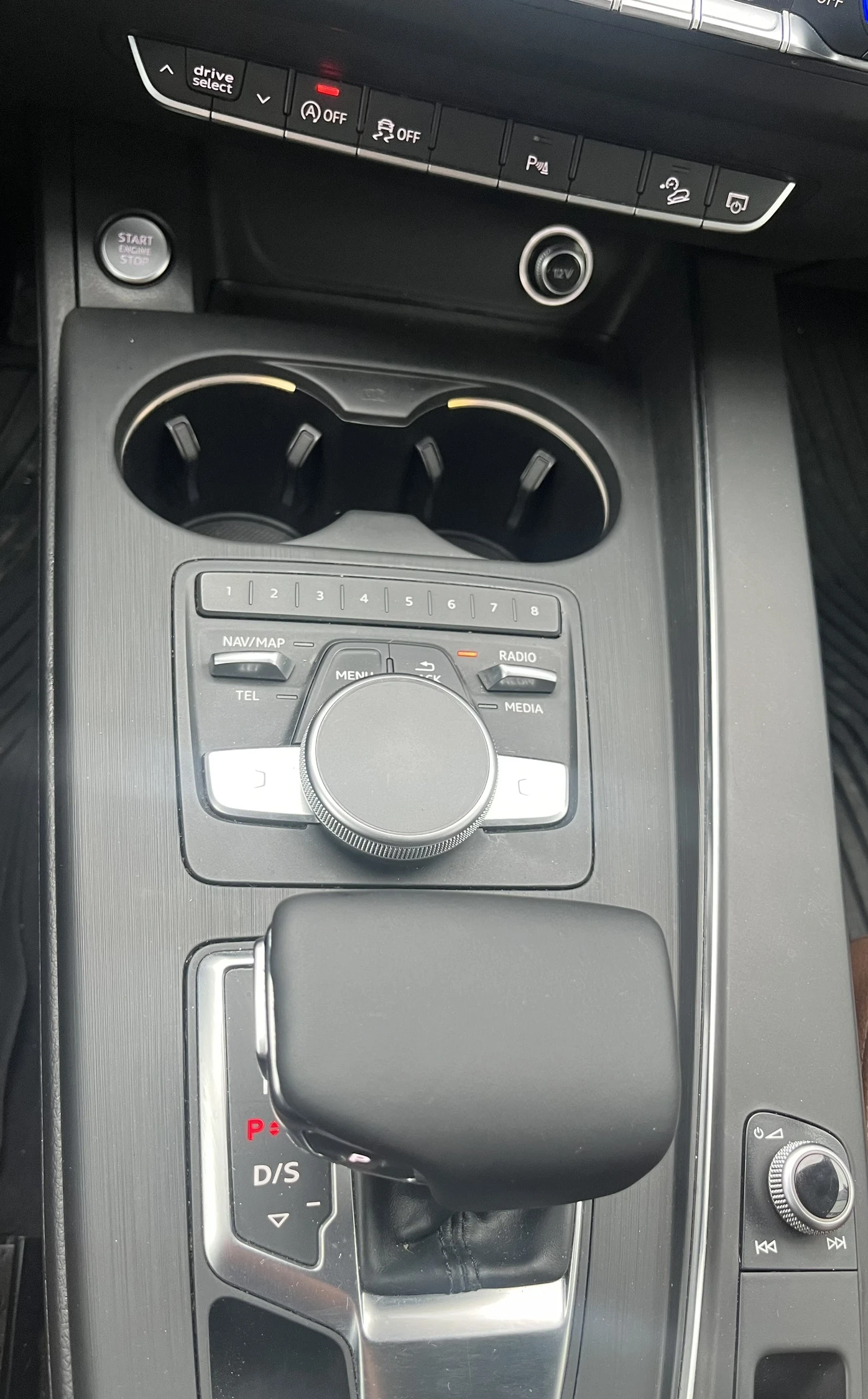 Audi A4 Allroad 2.0 TFSI 252hp B&O, снимка 9 - Автомобили и джипове - 56680739
