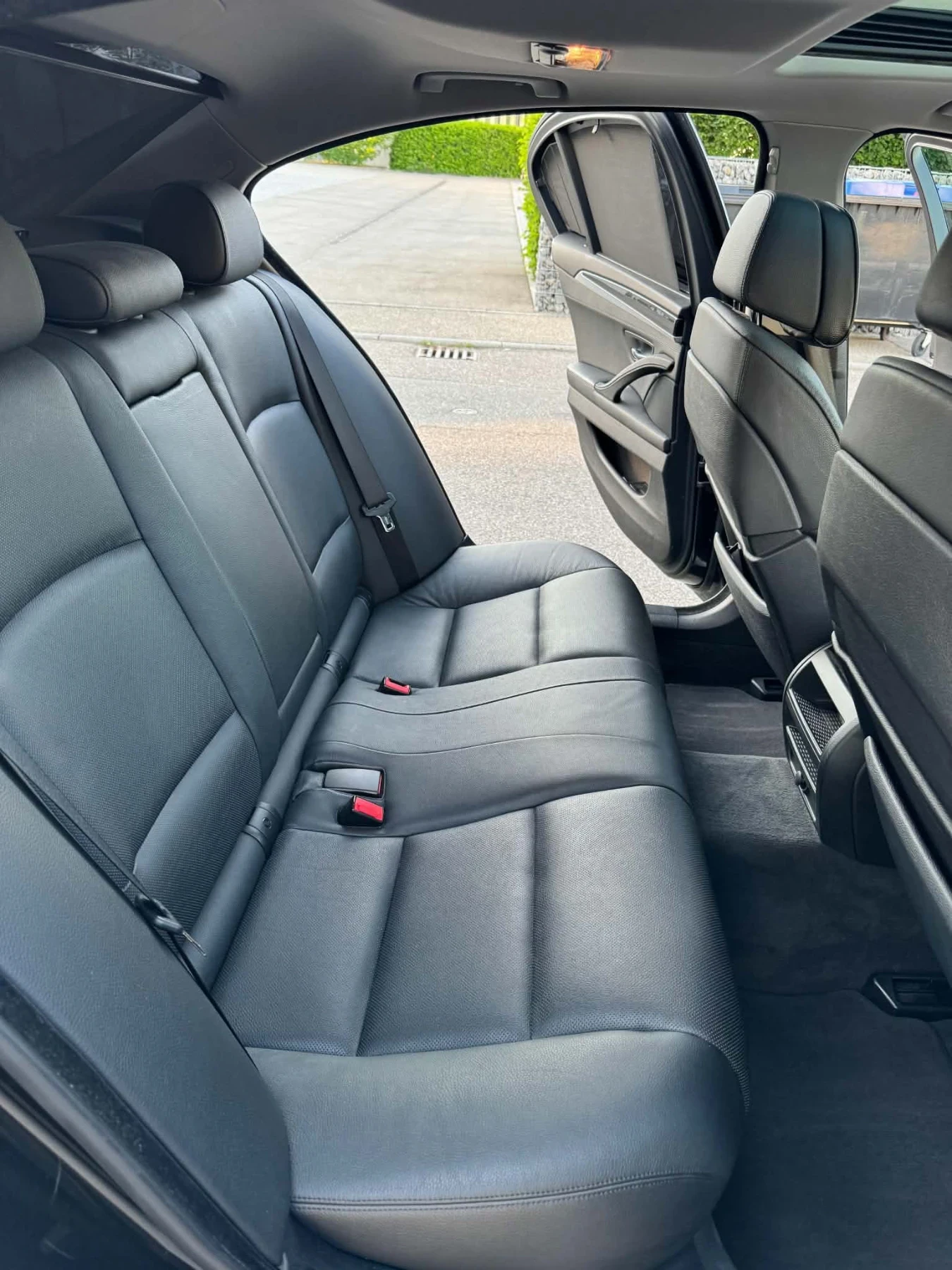 BMW 535 d/360Cam/Distronic/Massage/FULL/, снимка 9 - Автомобили и джипове - 56705159