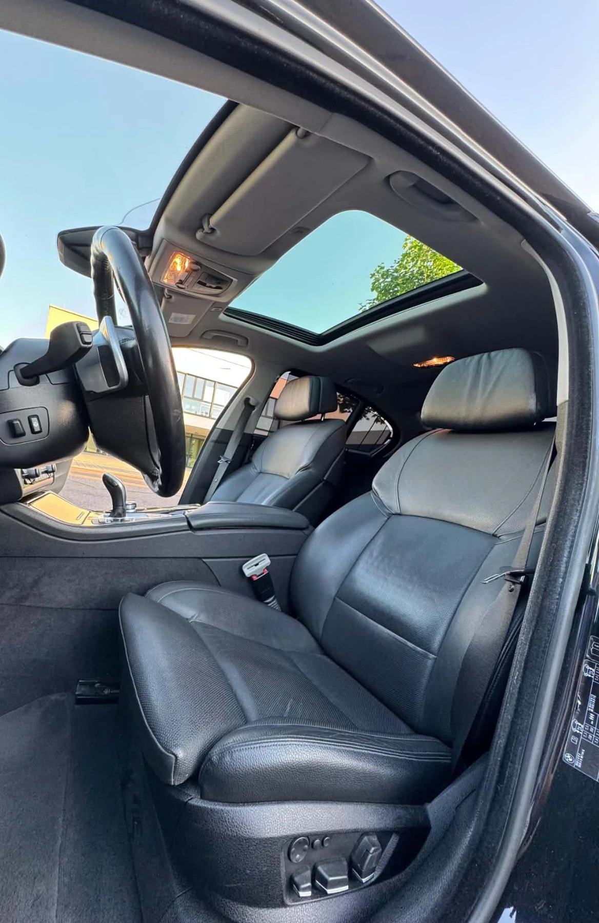 BMW 535 d/360Cam/Distronic/Massage/FULL/, снимка 7 - Автомобили и джипове - 56705159