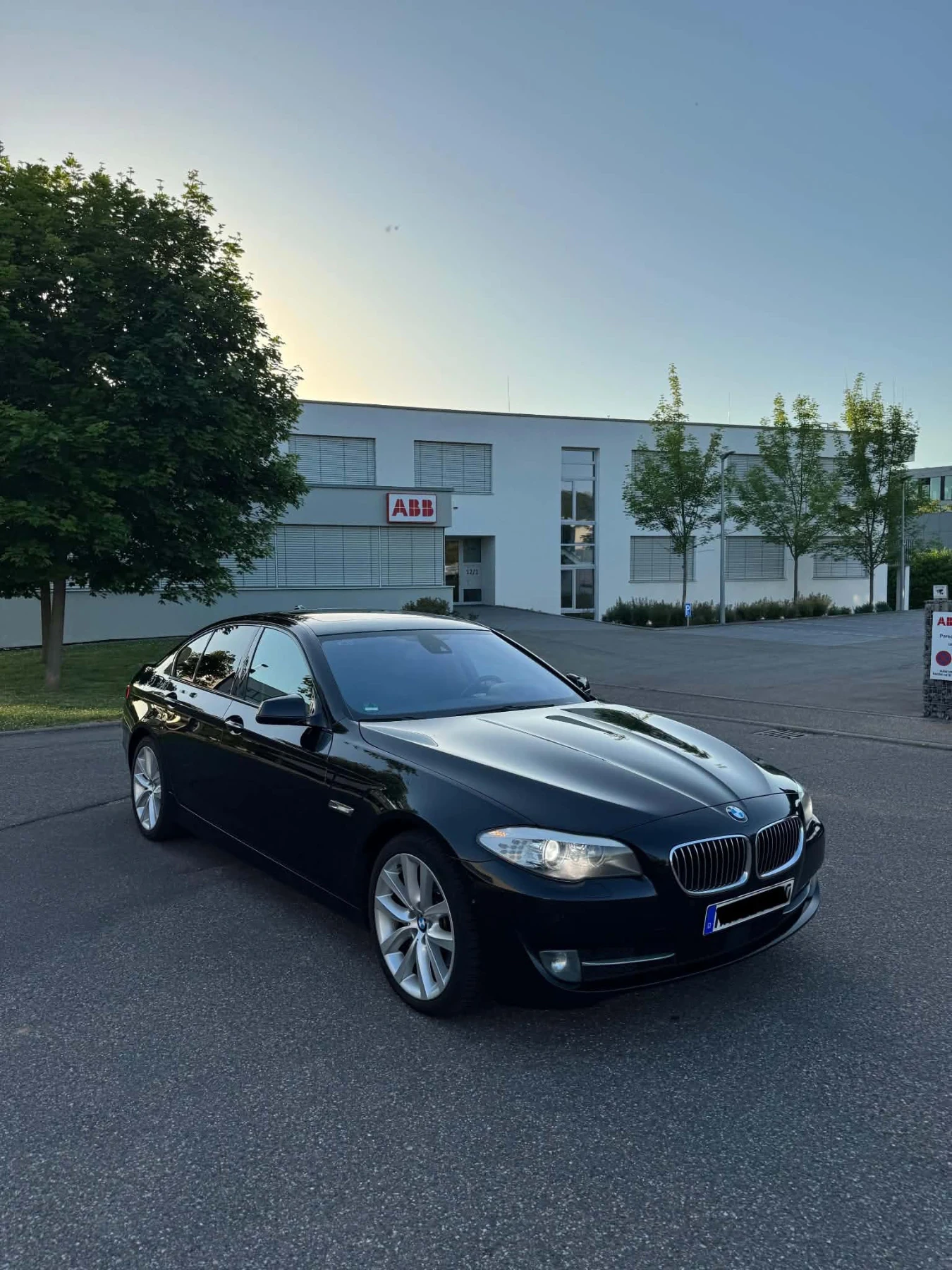 BMW 535 d/360Cam/Distronic/Massage/FULL/, снимка 2 - Автомобили и джипове - 56705159