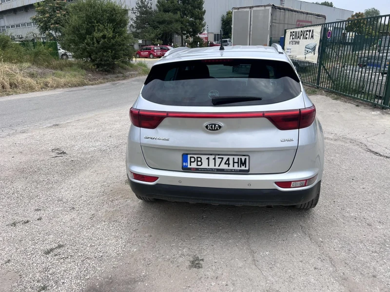 Kia Sportage, снимка 6 - Автомобили и джипове - 47302085