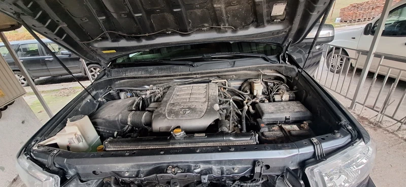 Toyota Sequoia Limited 4х4 ГАЗ, снимка 16 - Автомобили и джипове - 52542111