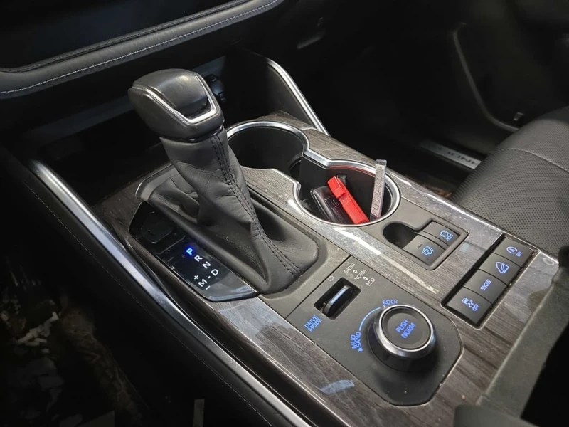 Toyota Highlander * Limited * CARFAX * БЕЗ ПЪРВОНАЧАЛНА ВНОСКА, снимка 10 - Автомобили и джипове - 52931228