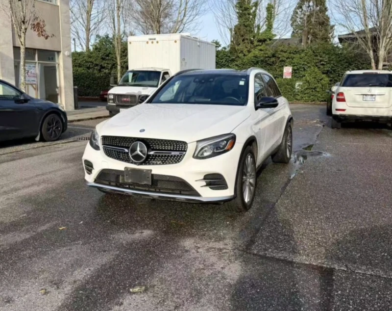 Mercedes-Benz GLC 43 AMG ПОДГРЕВ* 360КАМЕРА* LANE* ASSIST* КЕЙЛЕС* , снимка 3 - Автомобили и джипове - 53085757