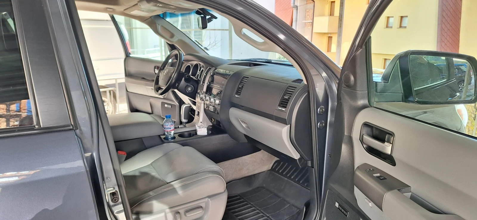 Toyota Sequoia Limited - изображение 7