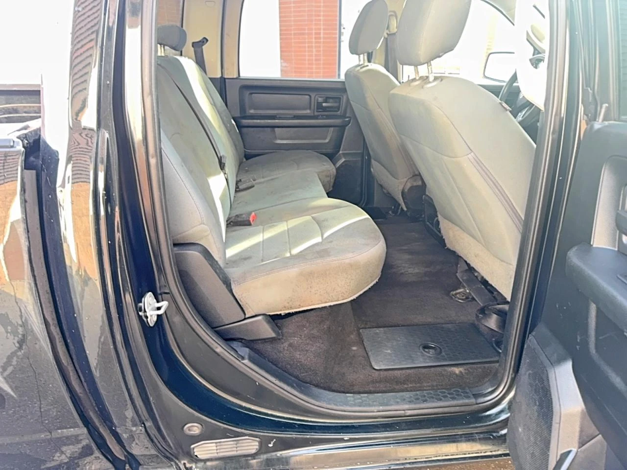 Dodge RAM 1500 4WD Crew Cab ST * Kрайна цена до БГ* , снимка 6 - Автомобили и джипове - 53790453