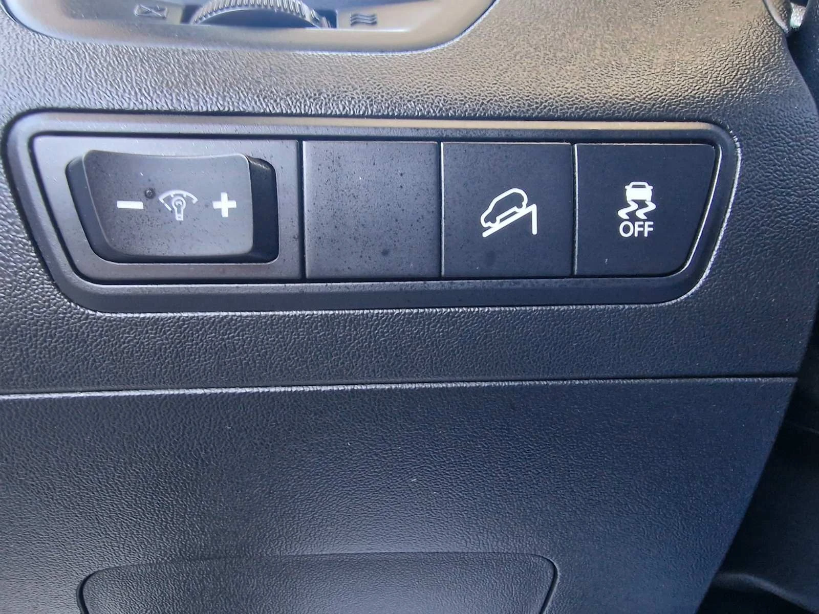 Hyundai IX35 1.7CRDI-NAVI-CAMERA-2015г.-FULL LED, снимка 14 - Автомобили и джипове - 53848365