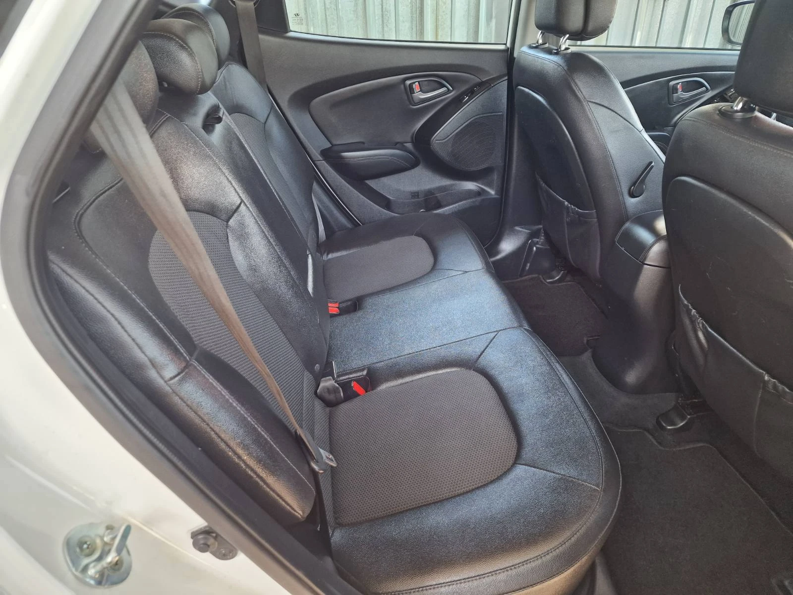 Hyundai IX35 1.7CRDI-NAVI-CAMERA-2015г.-FULL LED, снимка 11 - Автомобили и джипове - 53848365