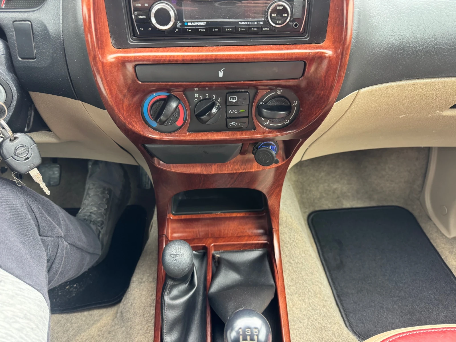 Nissan Terrano 3.0TDI 4x4 7местен Климатик, снимка 14 - Автомобили и джипове - 54205584