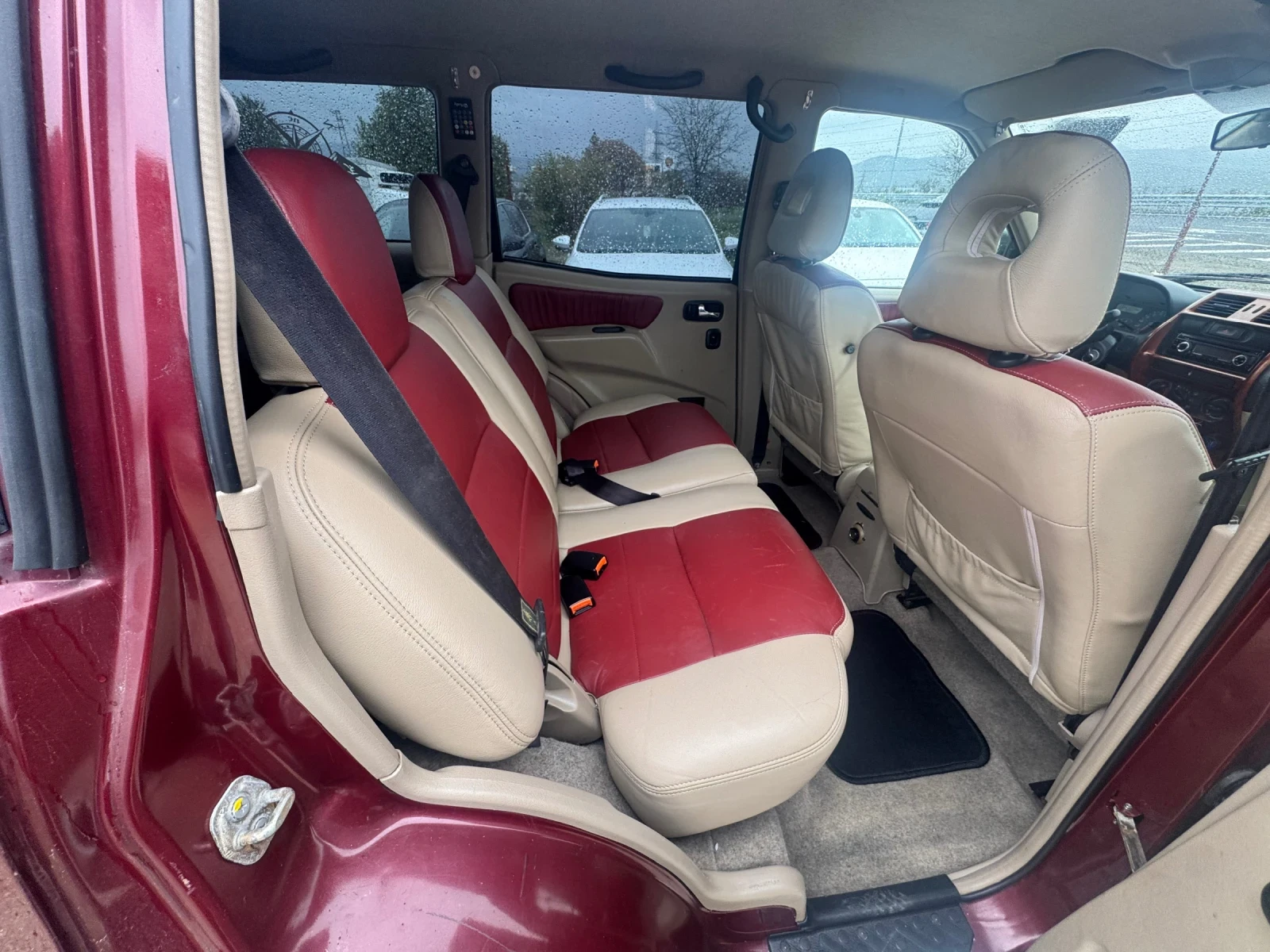 Nissan Terrano 3.0TDI 4x4 7местен Климатик, снимка 12 - Автомобили и джипове - 54205584