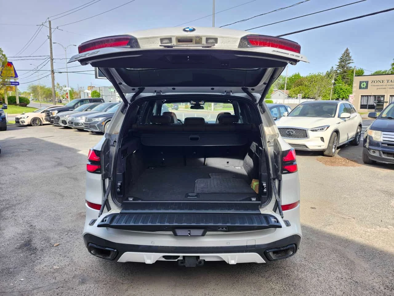 BMW X5 * xDrive40i * DISTRONIC* HARMAN/KARDON* 360КАМЕРИ*, снимка 13 - Автомобили и джипове - 54678969