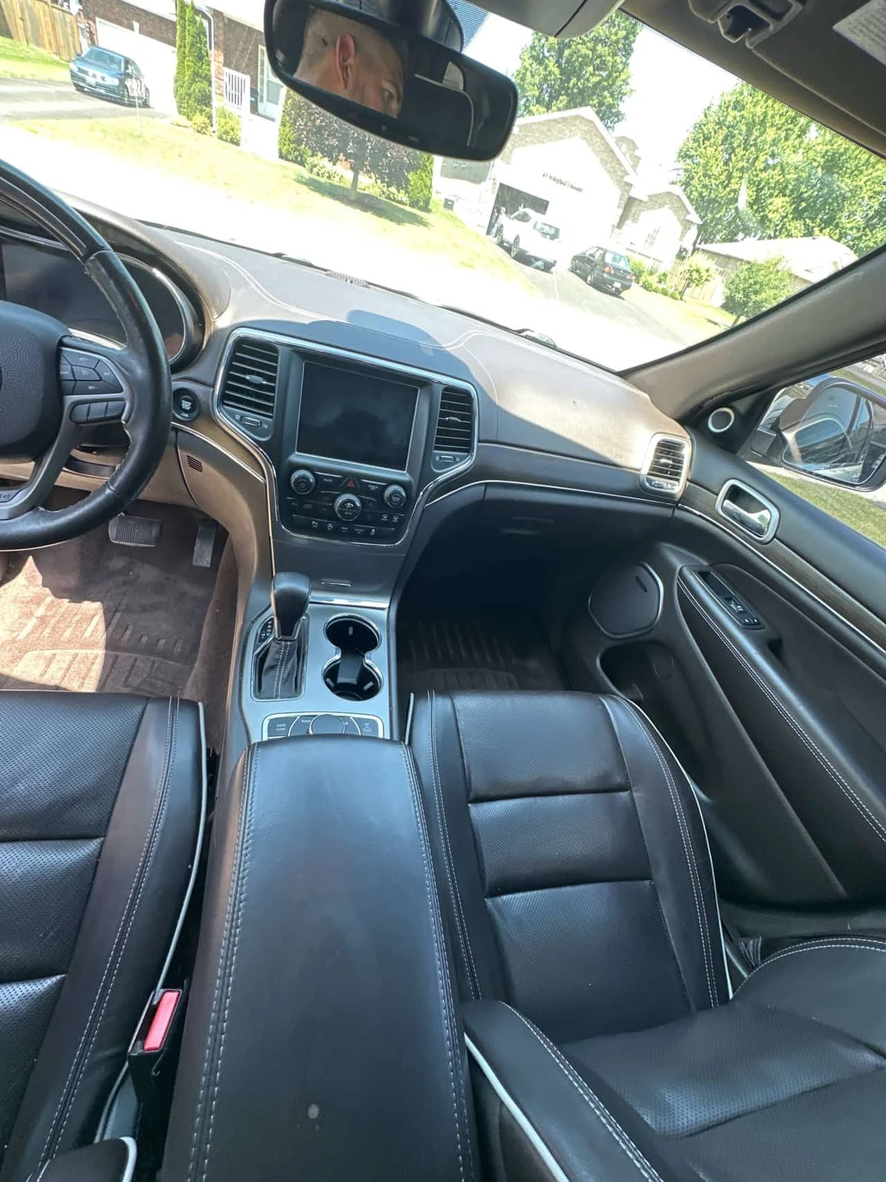 Jeep Grand cherokee * Overland * АВТОКРЕДИТ БЕЗ ПЪРВОНАЧАЛНА ВНОСКА* , снимка 9 - Автомобили и джипове - 55273542