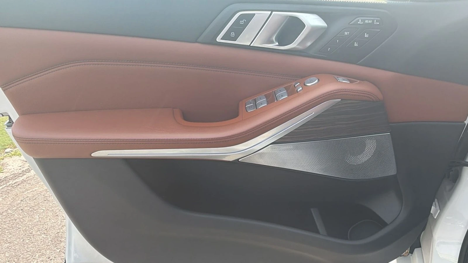 BMW X7 M60I ЦЕНА ДО БЪЛГАРИЯ РЕГИСТРАЦИЯ & АВТОКРЕДИТ, снимка 15 - Автомобили и джипове - 55595089
