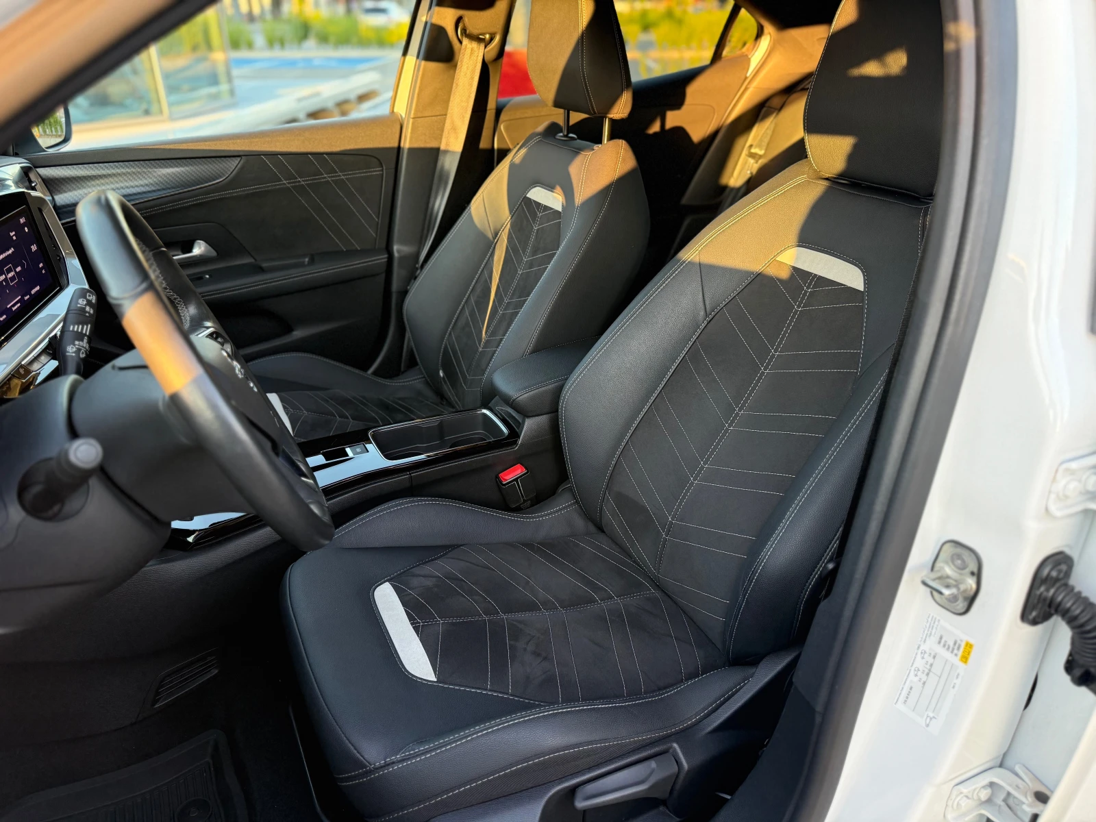 Opel Mokka Ultimate Intelli-Lux LED, снимка 5 - Автомобили и джипове - 56155085