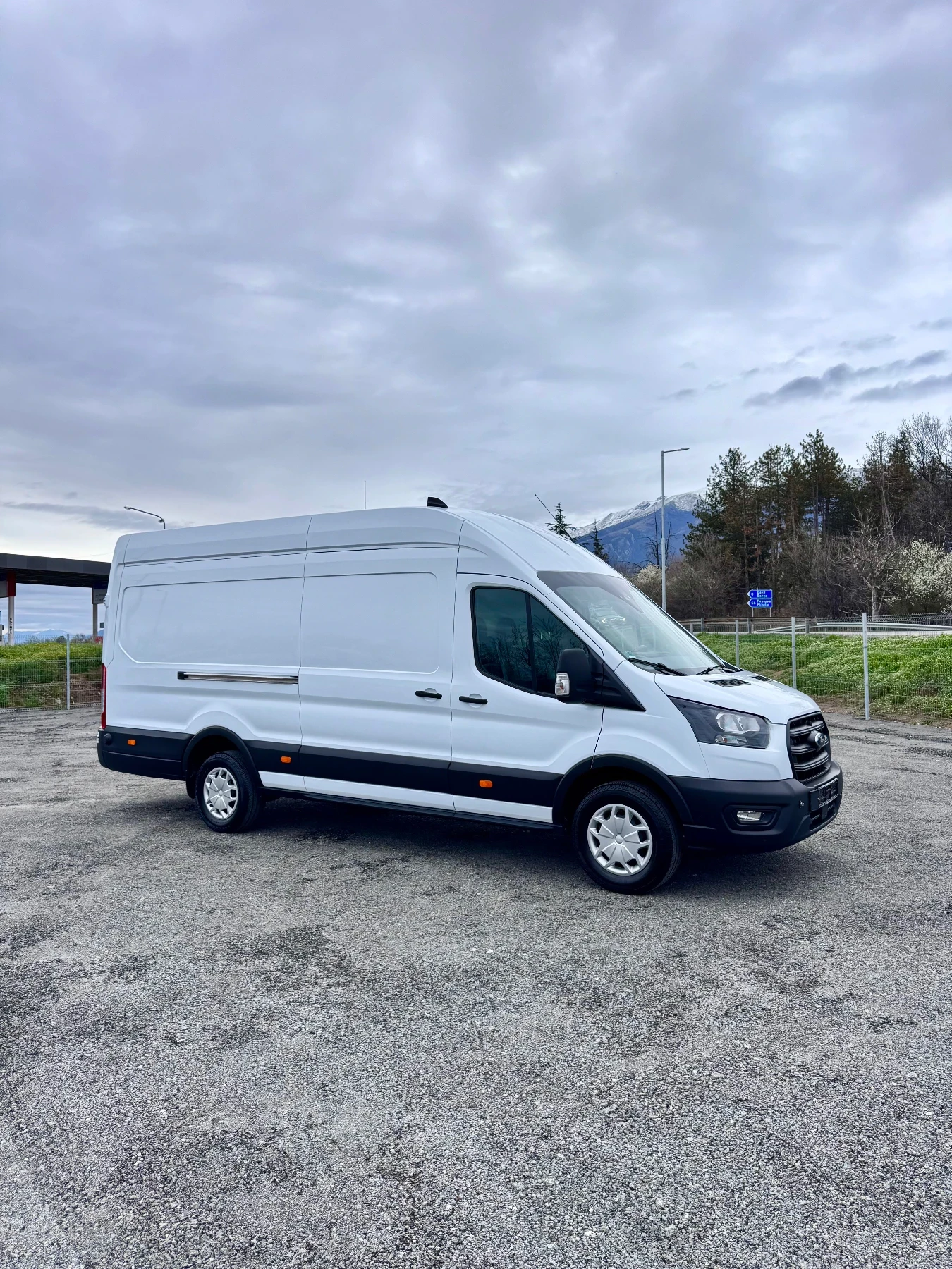 Ford Transit 2.0 Maxi EURO 6, Клима, 3.5т на Теглич, КАТО НОВ! | Auto.bg — изображение 1