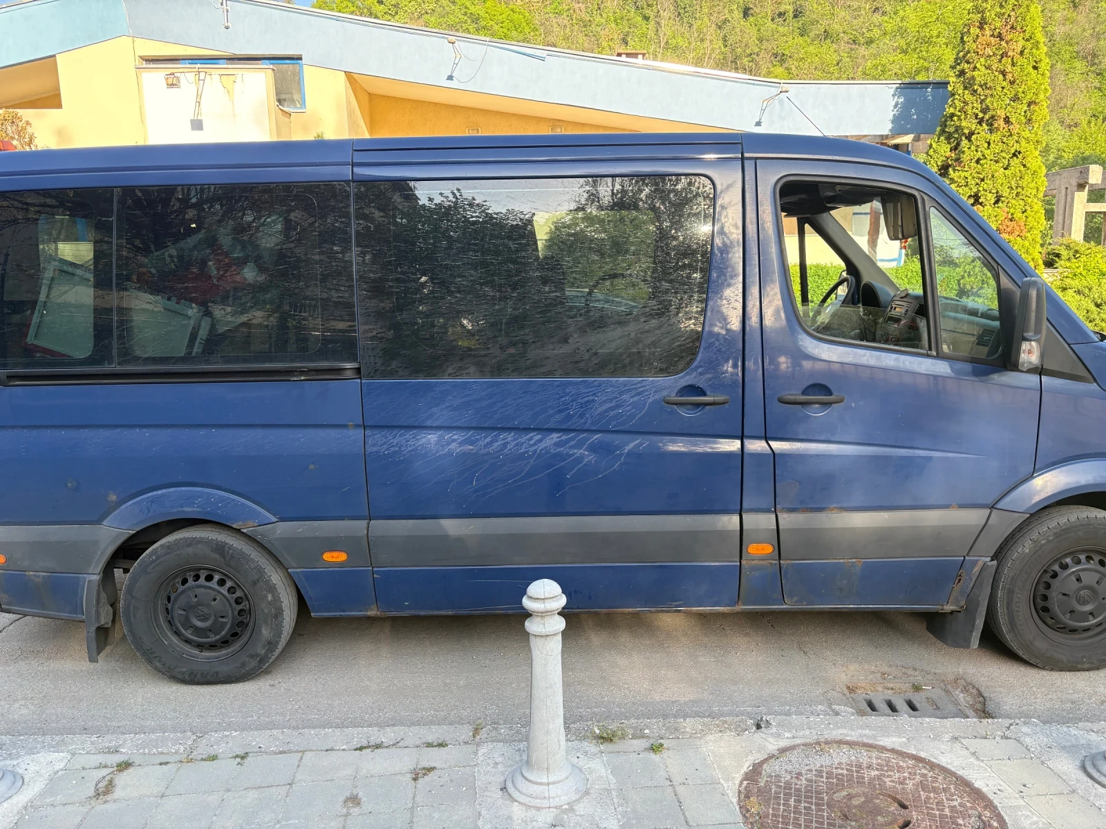 VW Crafter, снимка 2 - Бусове и автобуси - 54369777