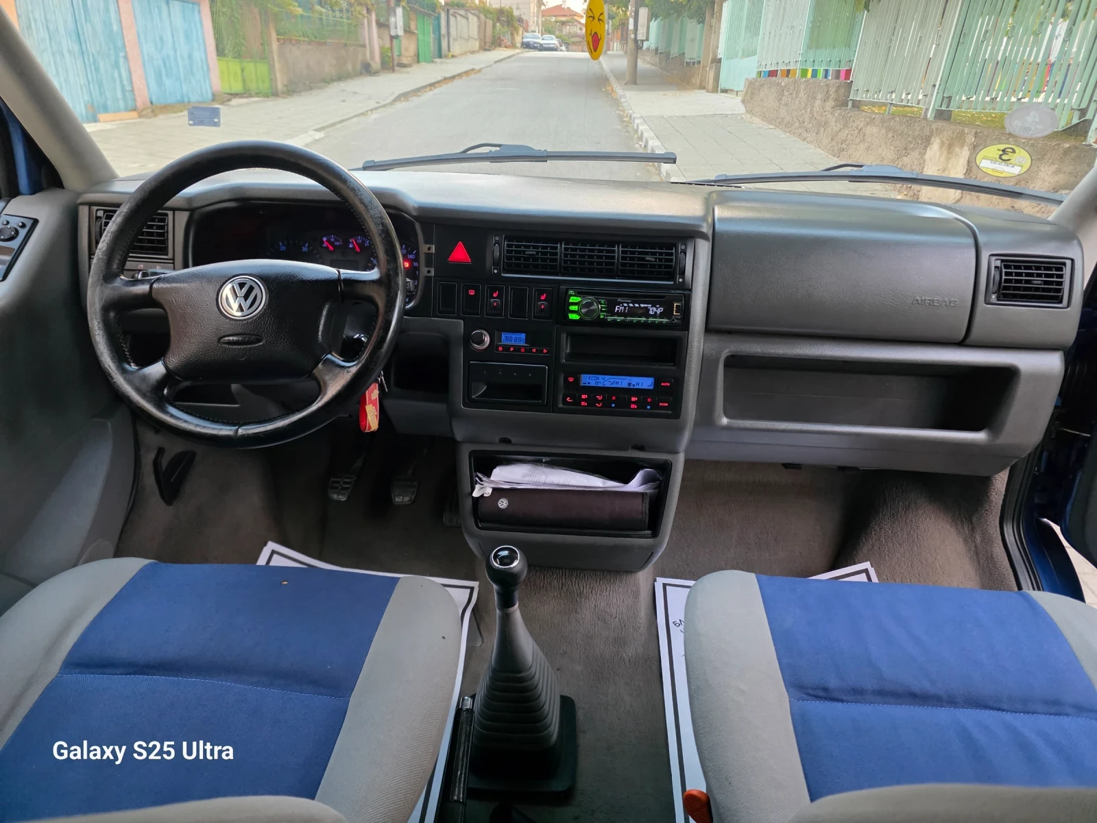 VW Multivan 2.5TDI.102KC.ATLANTIS.KLIMATRONIJ, снимка 15 - Бусове и автобуси - 56352766