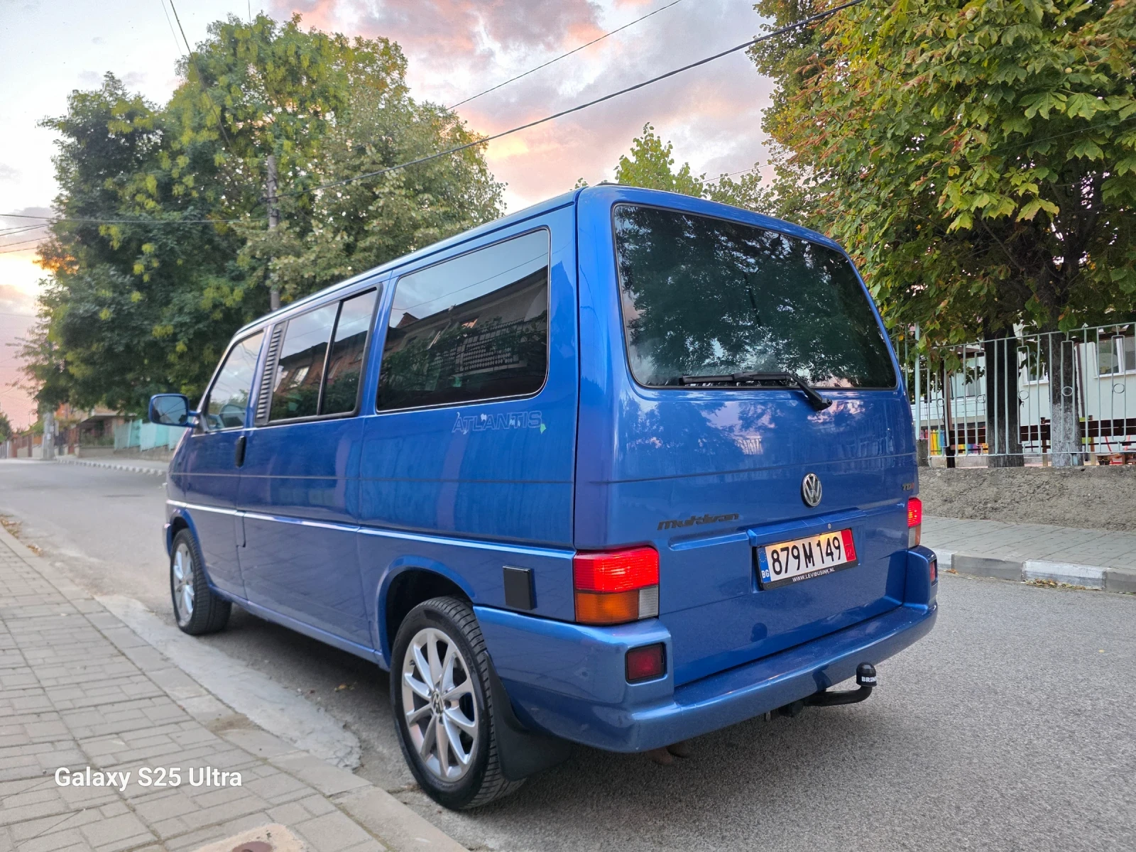VW Multivan 2.5TDI.102KC.ATLANTIS.KLIMATRONIJ, снимка 4 - Бусове и автобуси - 56352766