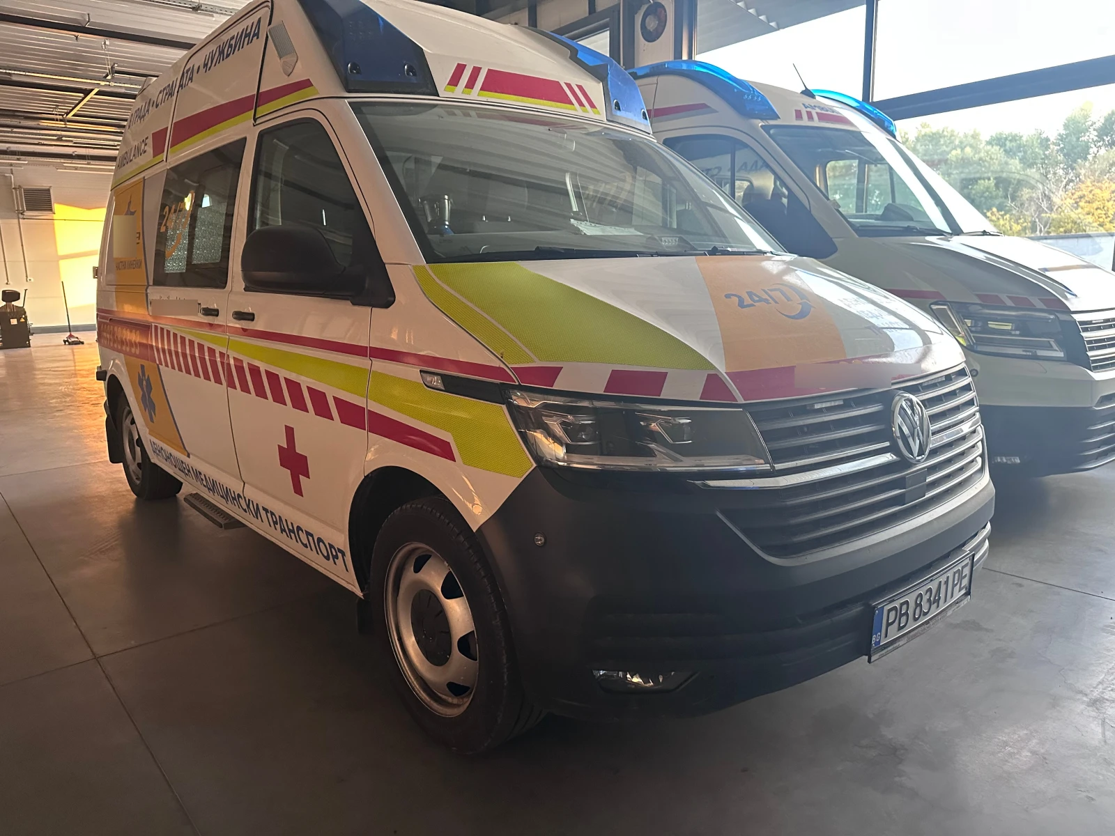 VW Transporter T6.1, снимка 2 - Бусове и автобуси - 56725802