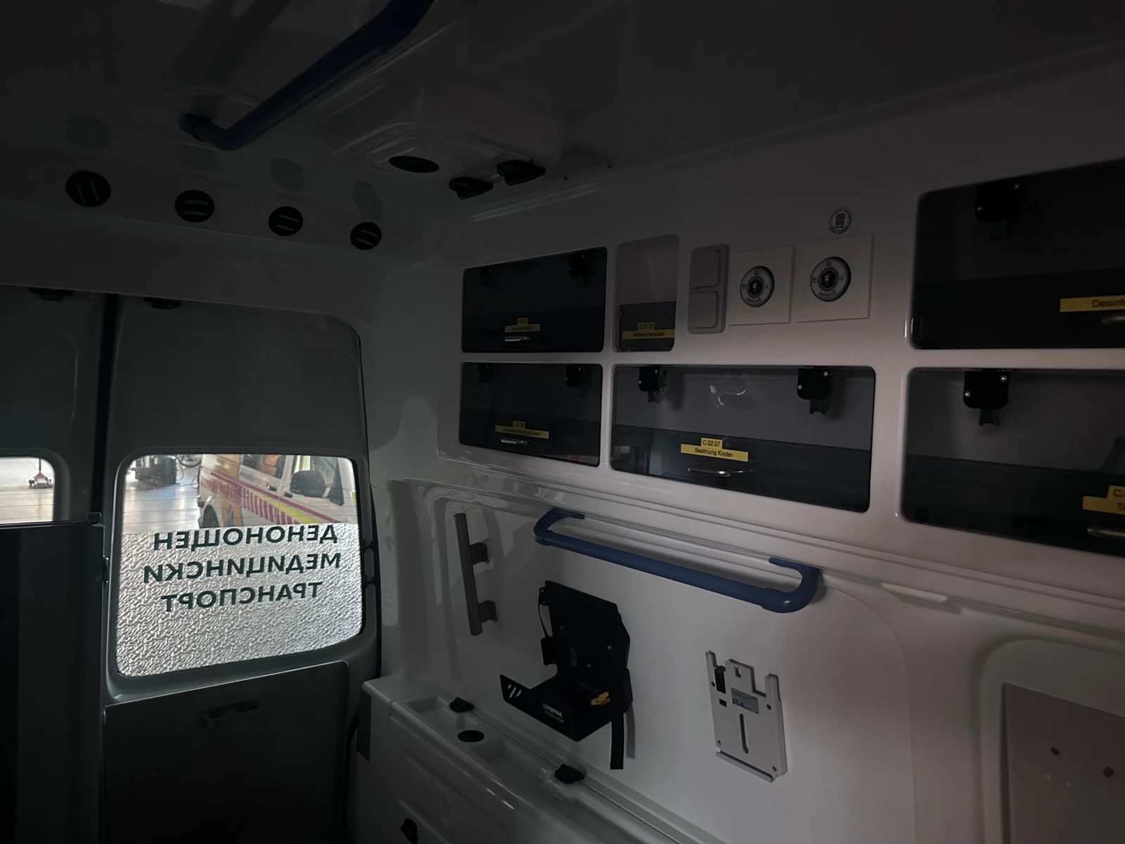 VW Transporter T6.1, снимка 7 - Бусове и автобуси - 56725802