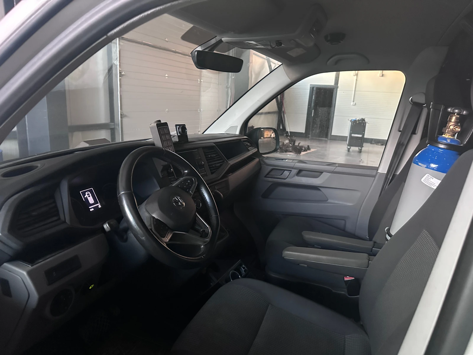 VW Transporter T6.1, снимка 12 - Бусове и автобуси - 56725802
