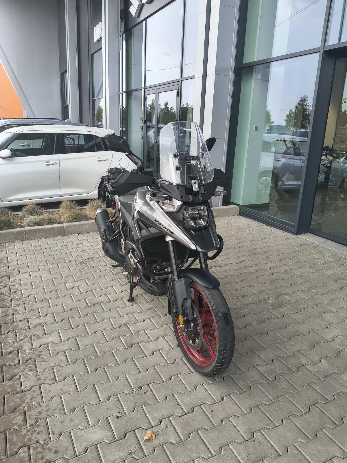 Suzuki V-strom DL 1050, снимка 2 - Мотоциклети и мототехника - 56608306