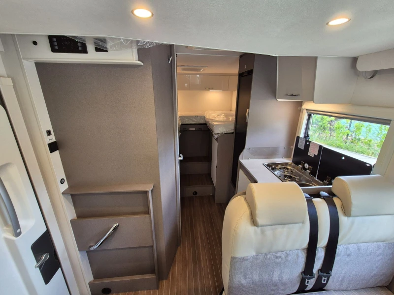 Кемпер HYMER / ERIBA НОВ!Etrusco 6.9 Type-X Solar, Clima, Booster, , снимка 8 - Каравани и кемпери - 50341363