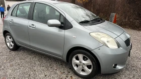 Toyota Yaris Автоматични скорости 1.3 бензин , снимка 3