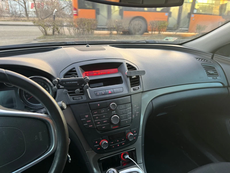 Opel Insignia CDTI 2.0, снимка 11 - Автомобили и джипове - 46766825