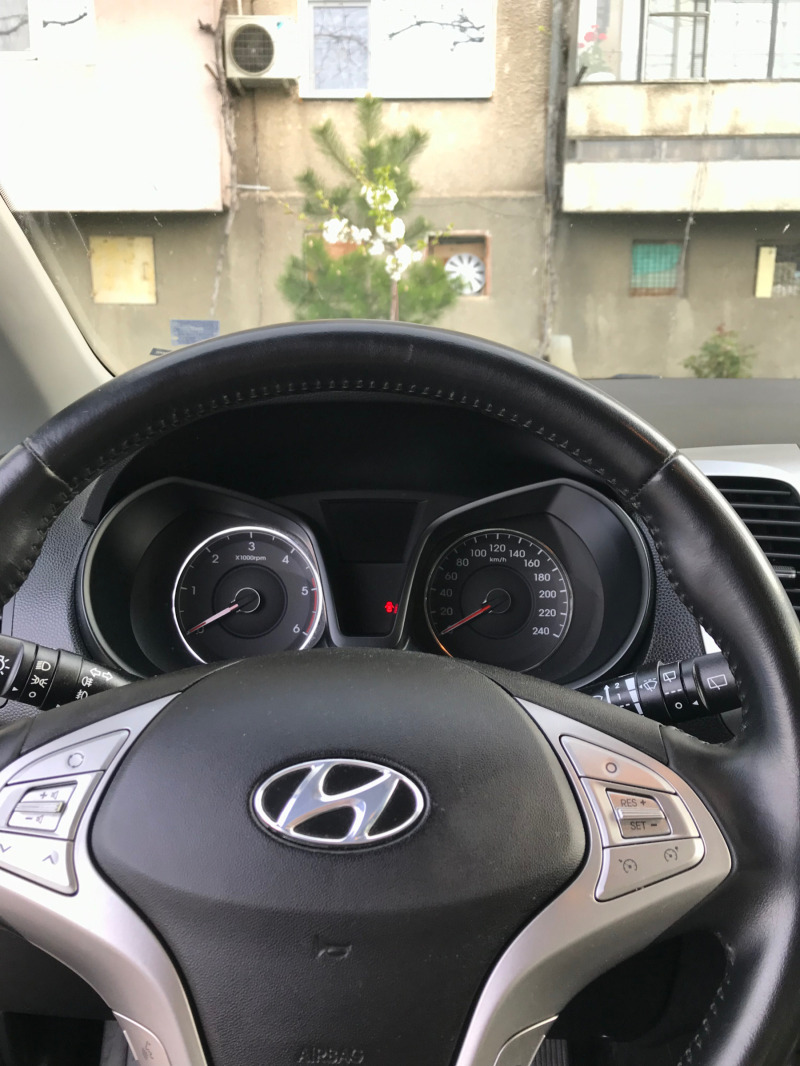 Hyundai Ix20 1.4, снимка 9 - Автомобили и джипове - 45226299