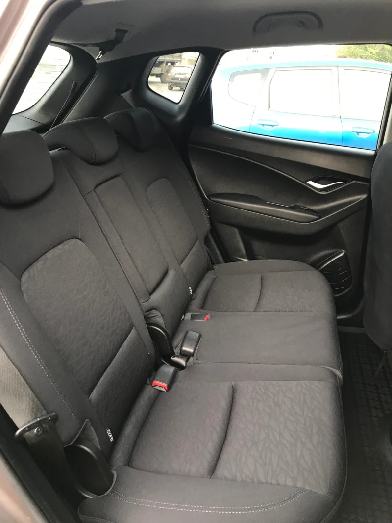 Hyundai Ix20 1.4, снимка 11 - Автомобили и джипове - 47019445