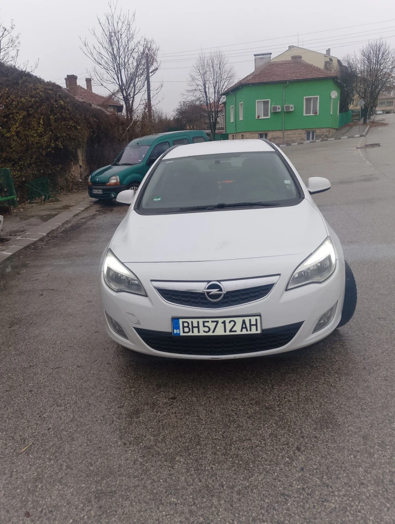 Opel Astra, снимка 1 - Автомобили и джипове - 48164147