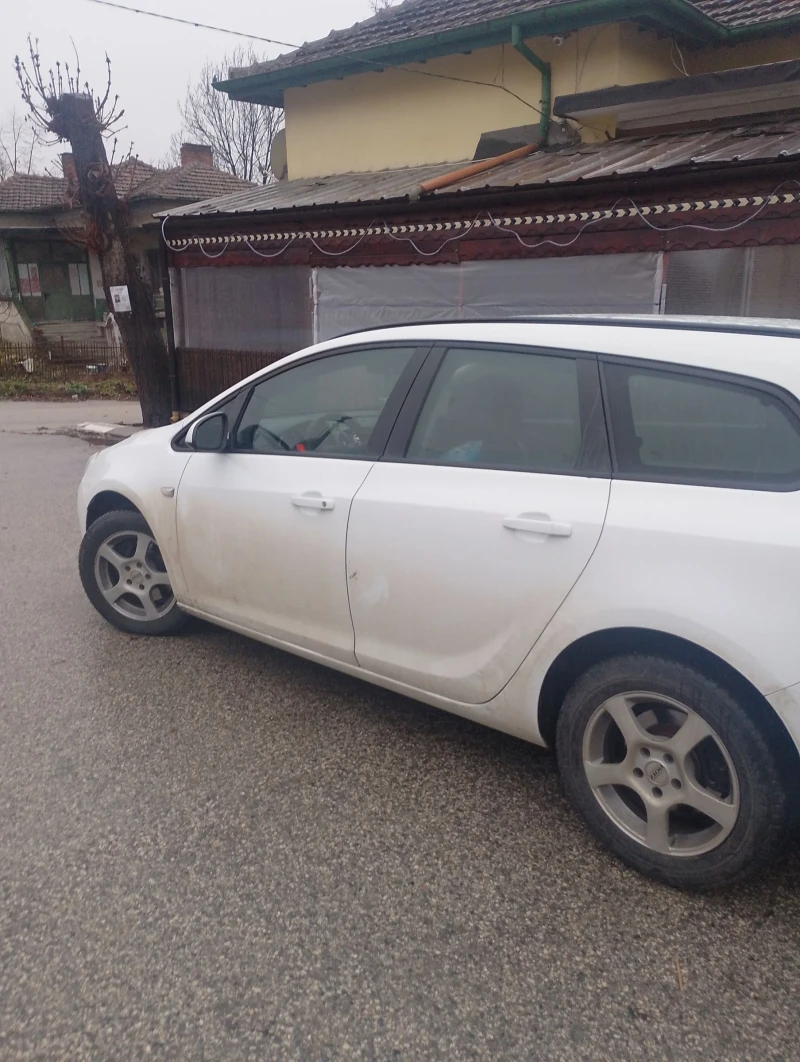 Opel Astra, снимка 7 - Автомобили и джипове - 48164147