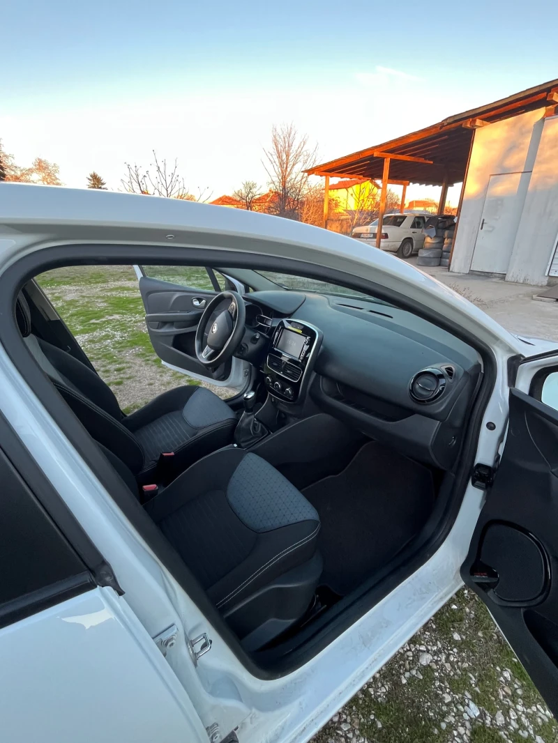 Renault Clio, снимка 7 - Автомобили и джипове - 48388018