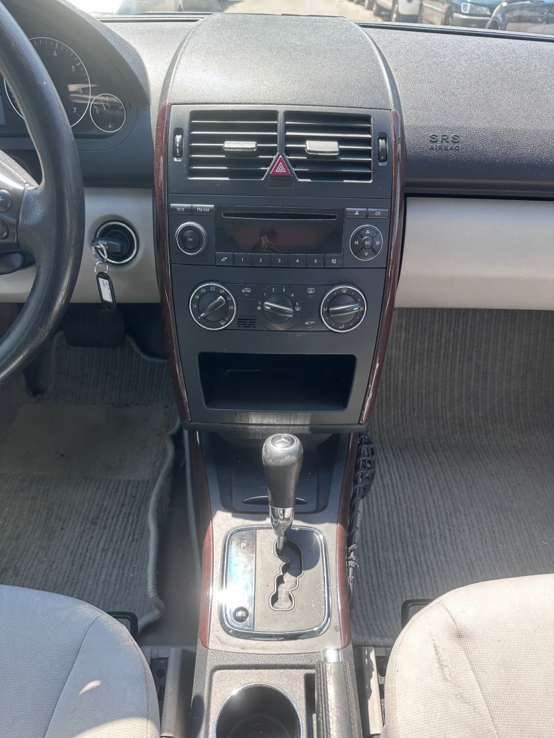 Mercedes-Benz A 150 1.5i - КЛИМАТИК, снимка 13 - Автомобили и джипове - 51330075