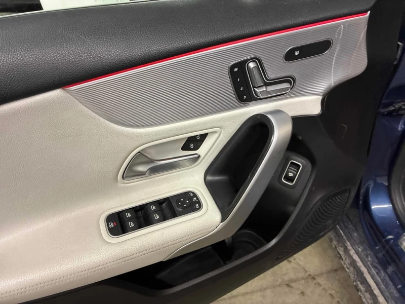 Mercedes-Benz A 220 * CARFAX * БЕЗ ПЪРВОНАЧАЛНА ВНОСКА, снимка 12 - Автомобили и джипове - 52964572