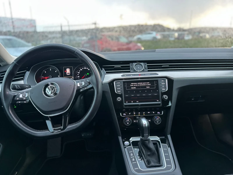 VW Passat 2.0TDI 190ks, снимка 12 - Автомобили и джипове - 53236530