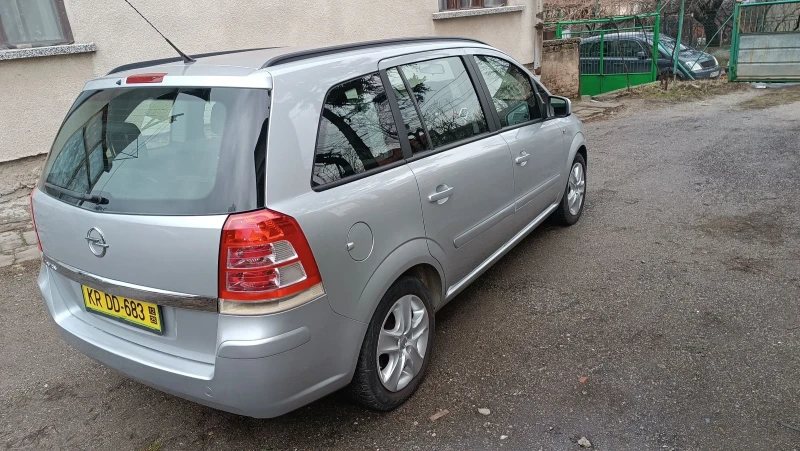 Opel Zafira 1.8 топ състояние. Докаран на ход , снимка 5 - Автомобили и джипове - 53296712